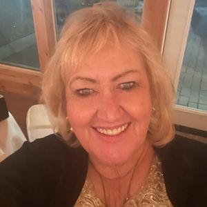 Meet your Posher, Robyn